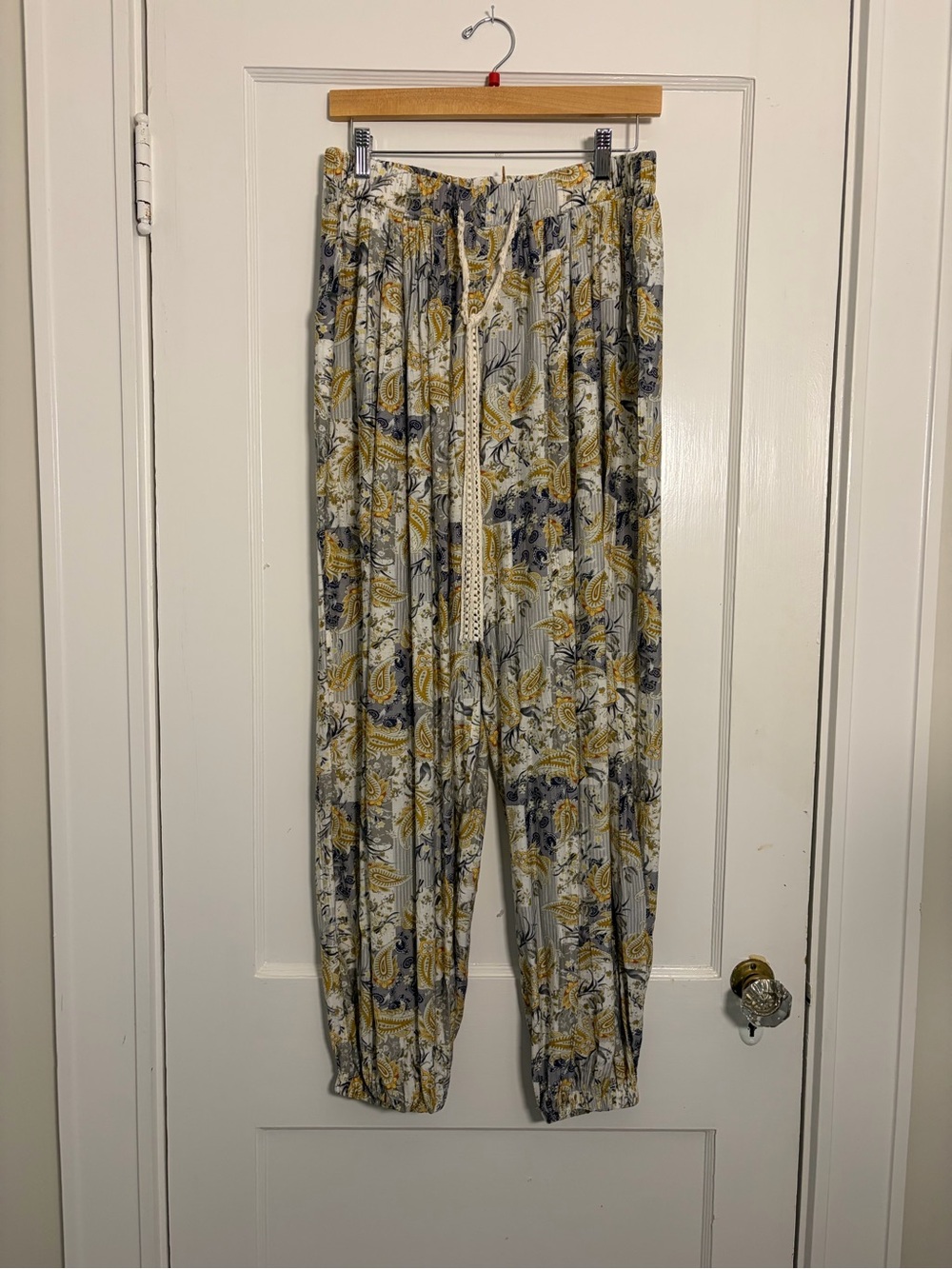 POL Women's Grey and Yellow Floral Drawstring Jogger Pants size Large